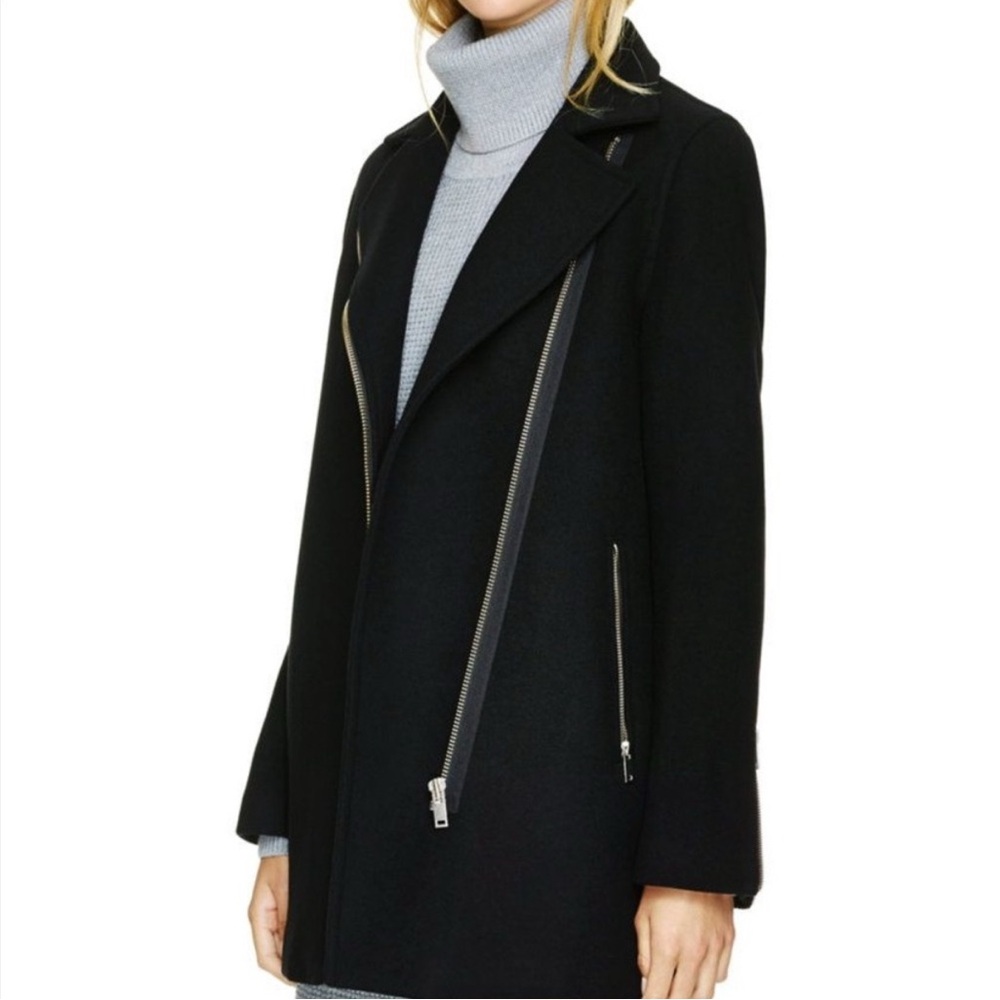 LIKE NEW | Aritzia Wilfred Free | Fei Wool Coat | Black | Size M